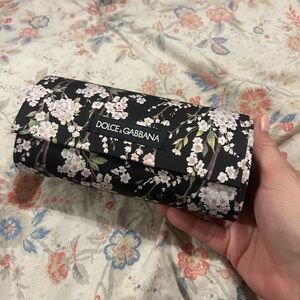 Dolce & Gabbana Floral Sunglasses Case - Black and White